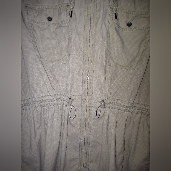 Women's tent size medium jacket - Picture 3 of 8